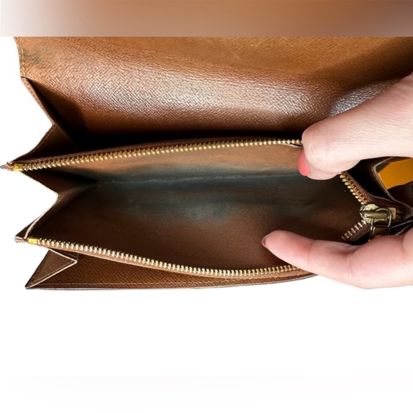 Louis Vuitton Vintage Monogram Coated Canvas Sarah Wallet - Picture 11 of 16